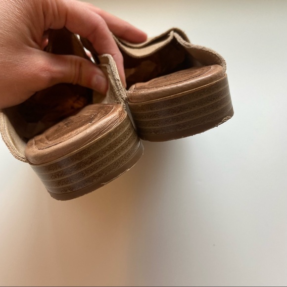 Free People Womens Tan At Ease Slip On Mules Snake Embossed Size 7.5 - Picture 10 of 10